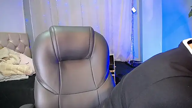 Lulugh  online show from 11-14-25, 07:23