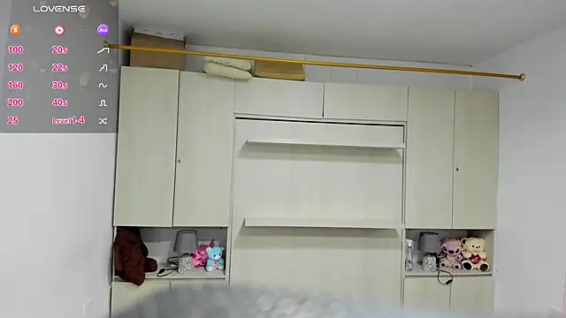 LilyWhitney online show from 04-25-26, 04:15