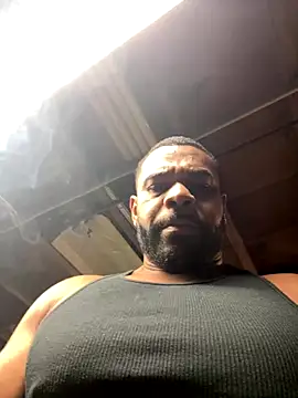 Snapshot of StrongP1738 chatting on 09-16-25, 03:24 StrongP1738 online show from 09-16-25, 03:24