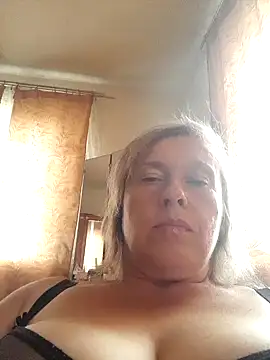 Snapshot of Catherine372311 chatting on 09-09-25, 10:59 Catherine372311 online show from 09-09-25, 10:59