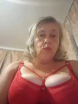 Snapshot of Catherine372311 chatting on 09-21-25, 06:53 Catherine372311 online show from 09-21-25, 06:53