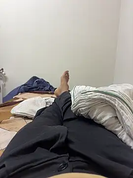 Snapshot of bigbulllaksh chatting on 10-14-25, 05:58 bigbulllaksh online show from 10-14-25, 05:58