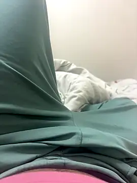 Snapshot of bigbulllaksh chatting on 10-15-25, 02:06 bigbulllaksh online show from 10-15-25, 02:06