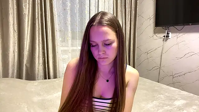 Snapshot of SoSweetGirl chatting on 09-08-25, 04:06 SoSweetGirl online show from 09-08-25, 04:06