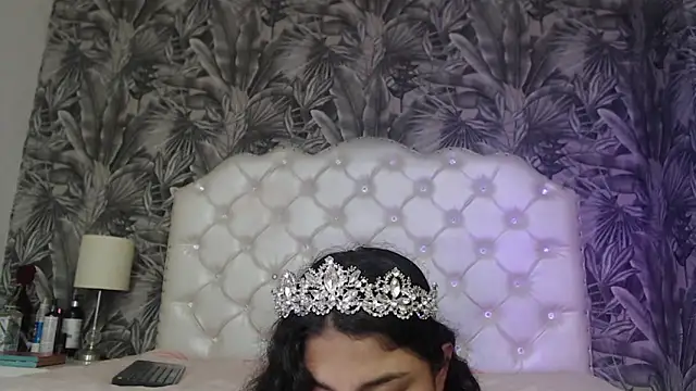 Snapshot of RylieRoss chatting on 10-25-25, 02:56 RylieRoss online show from 10-25-25, 02:56