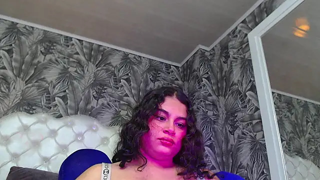 Snapshot of RylieRoss chatting on 11-06-25, 11:55 RylieRoss online show from 11-06-25, 11:55