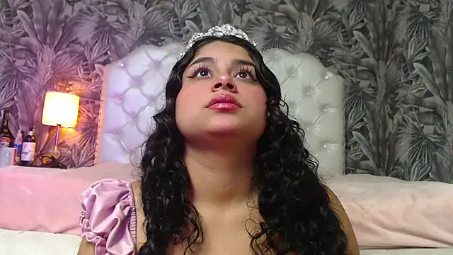 Snapshot of RylieRoss chatting on 11-07-25, 01:22 RylieRoss online show from 11-07-25, 01:22