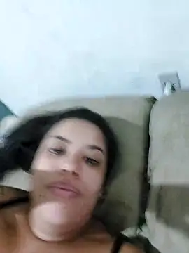 Snapshot of biancaalvess chatting on 04-23-26, 12:29 biancaalvess online show from 04-23-26, 12:29