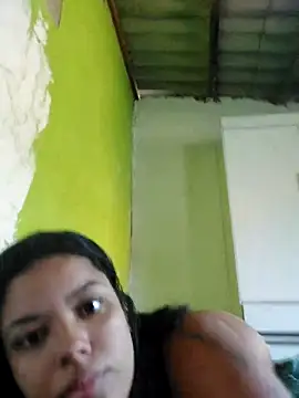 Snapshot of biancaalvess chatting on 04-24-26, 01:02 biancaalvess online show from 04-24-26, 01:02