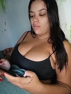 Snapshot of biancaalvess chatting on 06-18-26, 11:36 biancaalvess online show from 06-18-26, 11:36