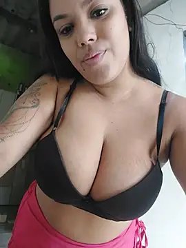 Snapshot of biancaalvess chatting on 07-05-26, 04:14 biancaalvess online show from 07-05-26, 04:14