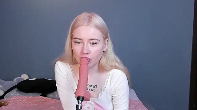 Lillie Berry online show from 04-28-26, 05:12