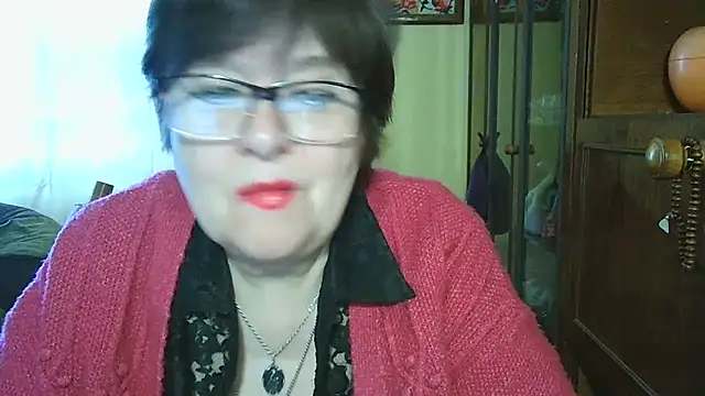 VeronicaGold511 online show from 04-26-26, 06:44