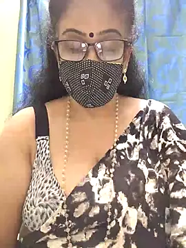 sweet-lotus online show from 10-28-25, 06:32