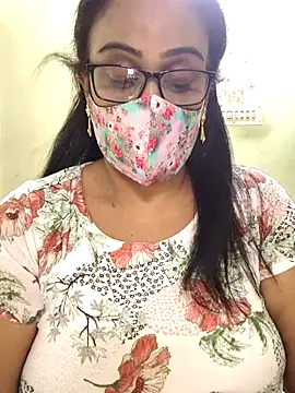 sweet-lotus online show from 04-17-26, 01:58