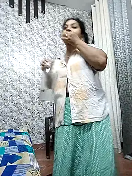 Cute-Janvi20 online show from 05-13-26, 06:00