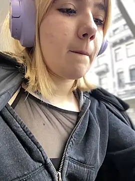 Cherry   Blossom online show from 10-18-25, 10:05