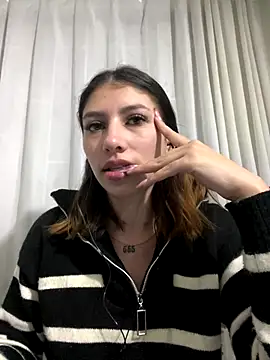 Snapshot of AriaBliss- chatting on 09-28-25, 10:20 AriaBliss- online show from 09-28-25, 10:20