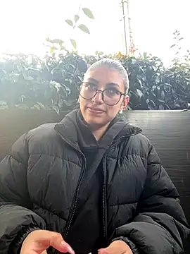 Snapshot of AriaBliss- chatting on 10-10-25, 09:36 AriaBliss- online show from 10-10-25, 09:36