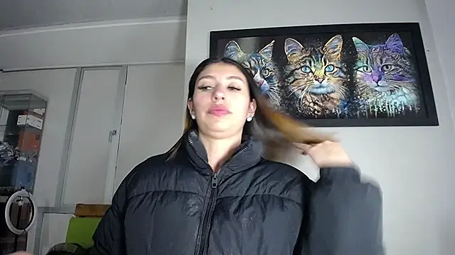 Snapshot of AriaBliss- chatting on 10-13-25, 06:57 AriaBliss- online show from 10-13-25, 06:57