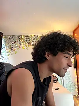 Snapshot of Oliver_11Ed chatting on 01-05-26, 10:02 Oliver 11Ed online show from 01-05-26, 10:02