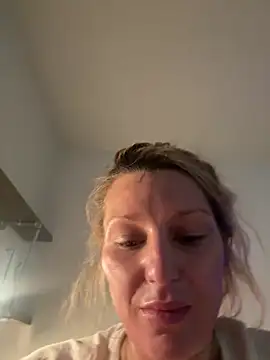 BaddieBossXX2 online show from 07-11-26, 04:53
