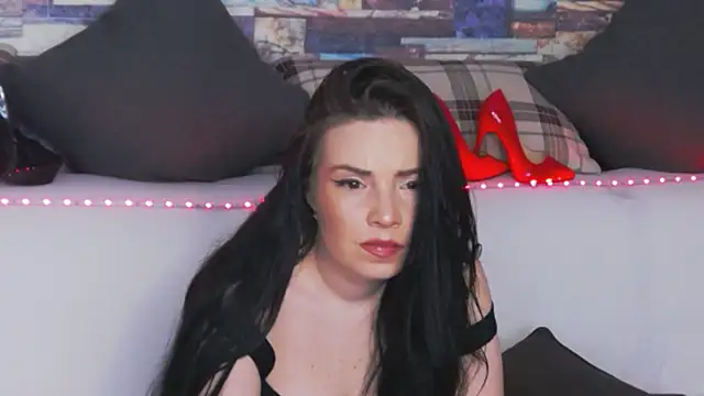 GrayLunna online show from 04-25-26, 03:53