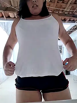 Snapshot of Bellapotencia1985 chatting on 09-22-25, 10:50 Bellapotencia1985 online show from 09-22-25, 10:50