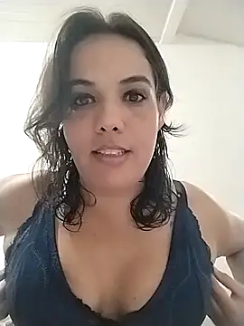 Snapshot of Bellapotencia1985 chatting on 10-11-25, 09:52 Bellapotencia1985 online show from 10-11-25, 09:52