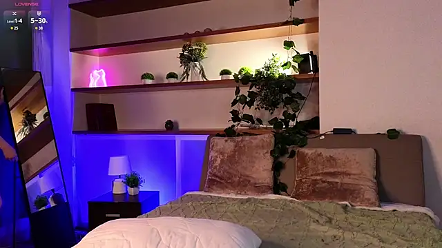 Snapshot of CarolSutton chatting on 11-22-25, 11:04 CarolSutton online show from 11-22-25, 11:04