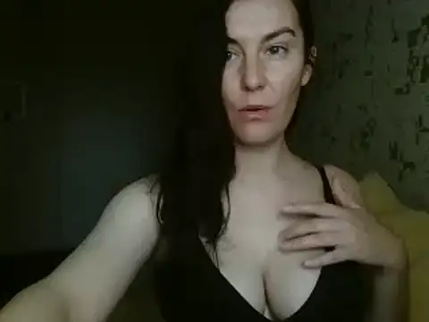 KatalinaQE online show from 09-16-25, 05:08