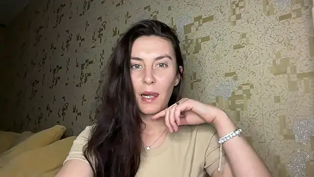 KatalinaQE online show from 02-08-26, 05:49