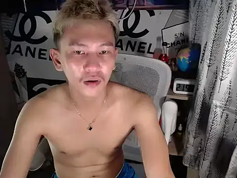 RalfAsian25 online show from 04-23-26, 01:57