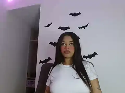 reina reina online show from 10-29-25, 10:11