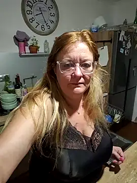 Misspapillon1840 online show from 11-28-25, 06:27