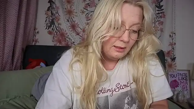 Daisyxoxo  online show from 01-31-26, 09:13