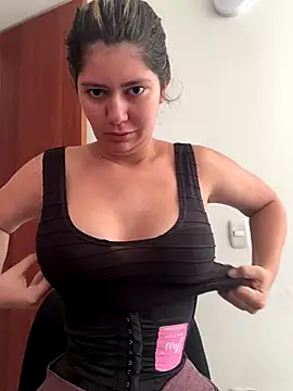 Snapshot of miss_silvia chatting on 09-16-25, 03:35 miss silvia online show from 09-16-25, 03:35