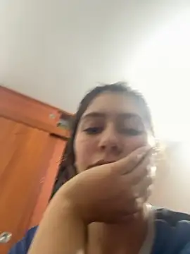 Snapshot of miss_silvia chatting on 09-18-25, 03:41 miss silvia online show from 09-18-25, 03:41