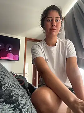 Snapshot of miss_silvia chatting on 11-06-25, 03:24 miss silvia online show from 11-06-25, 03:24