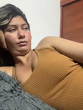 Snapshot of miss_silvia chatting on 11-13-25, 12:31 miss silvia online show from 11-13-25, 12:31