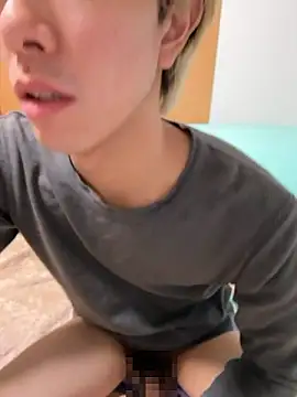 juri20cm online show from 04-23-26, 12:34