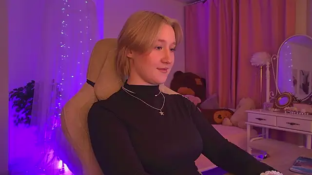 Snapshot of CinBellamy chatting on 02-05-26, 07:57 CinBellamy online show from 02-05-26, 07:57