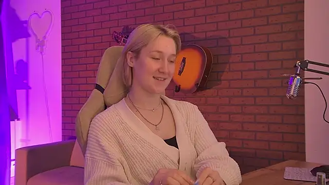 Snapshot of CinBellamy chatting on 02-26-26, 07:40 CinBellamy online show from 02-26-26, 07:40