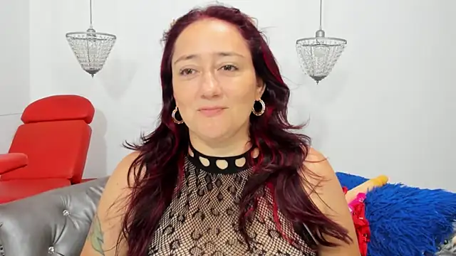 naughty milf esmeralda online show from 05-15-26, 02:29