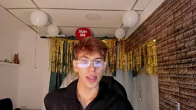 Angelicious Boy online show from 09-19-25, 03:41