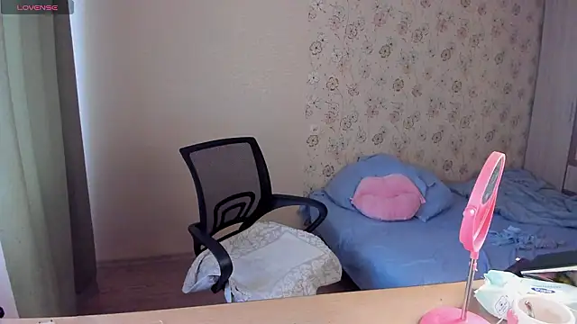 Alice next door online show from 03-19-26, 11:36