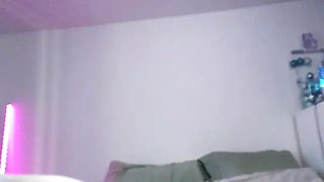 SparklingSoleil online show from 12-14-25, 08:13