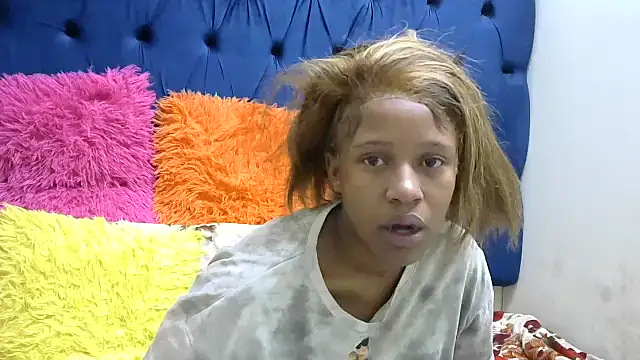 Snapshot of CURVYBABExxx chatting on 09-16-25, 11:17 CURVYBABExxx online show from 09-16-25, 11:17