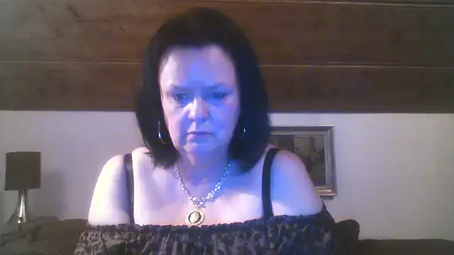 Snapshot of TiffanyMature chatting on 09-15-25, 08:20 TiffanyMature online show from 09-15-25, 08:20