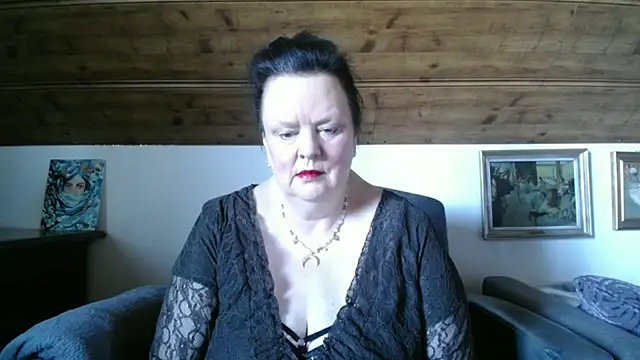 TiffanyMature online show from 04-25-26, 02:25